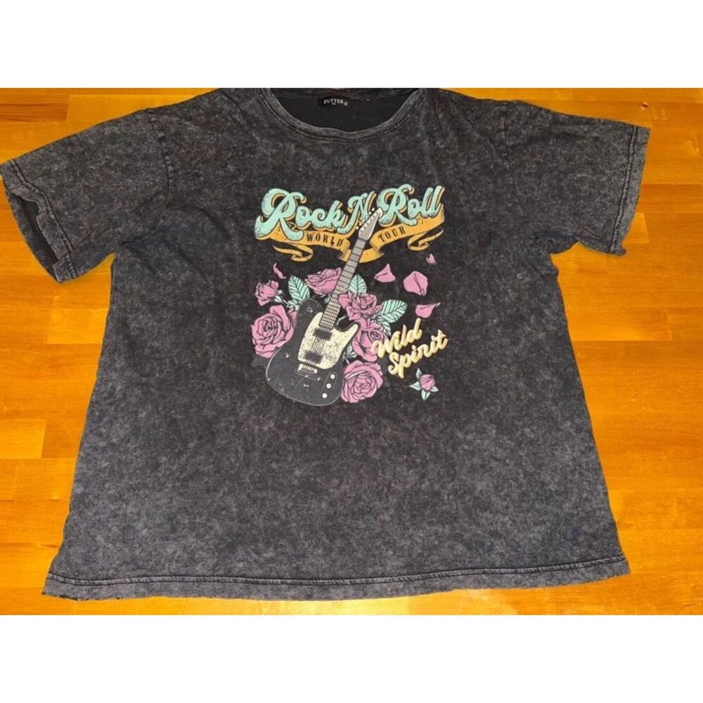 Women’s Zutter Brand Acid Wash Rock’N Roll Graphic T-shirt Size Medium